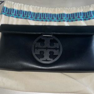 Black Tory Burch clutch